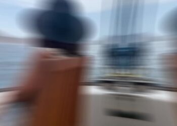 Sideways Zoom Transition